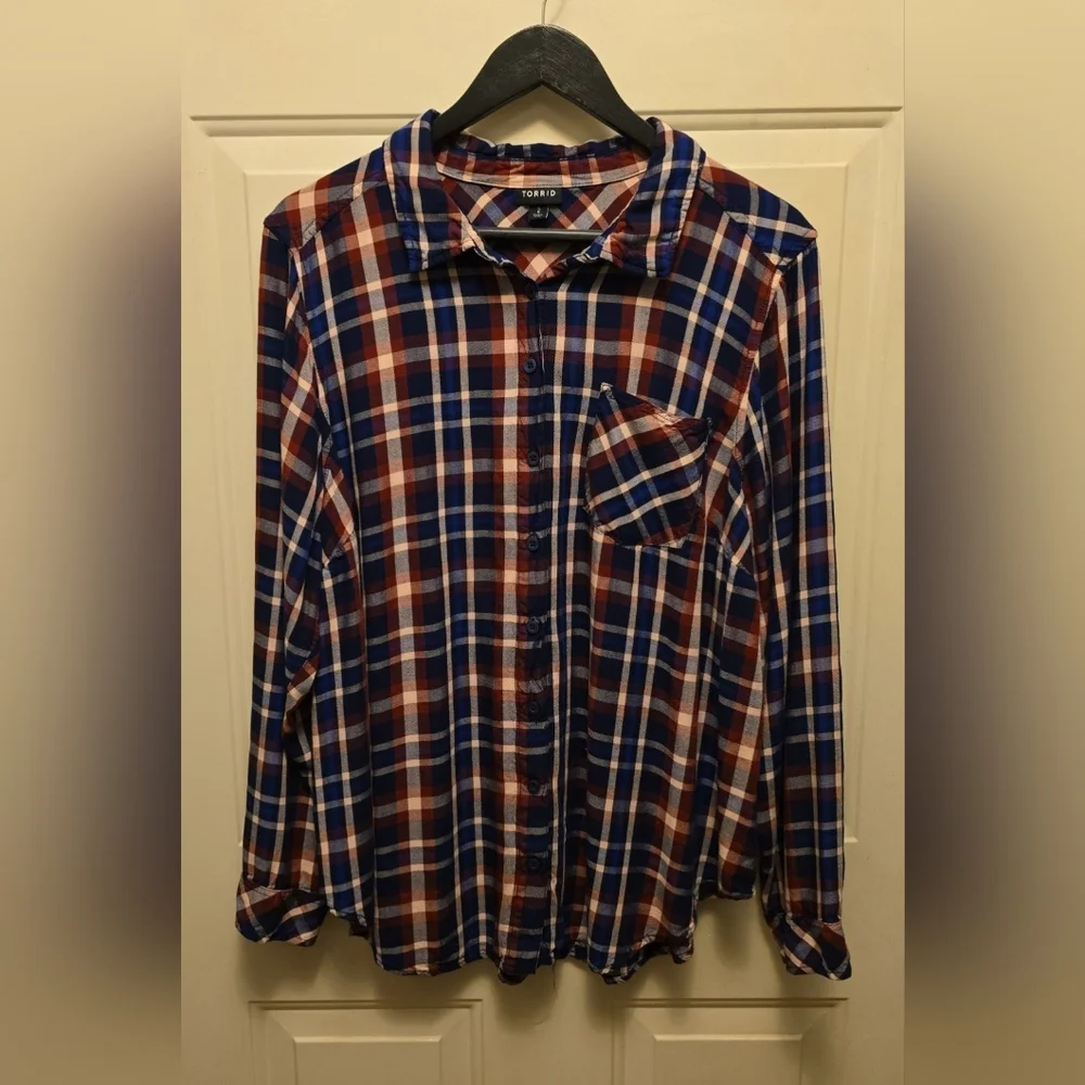 Torrid Shirt Size 2 Button Down Long sleeves - Picture 5 of 10